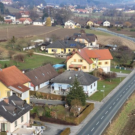 Ferienwohnung Moni Geiseldorf Екстер'єр фото
